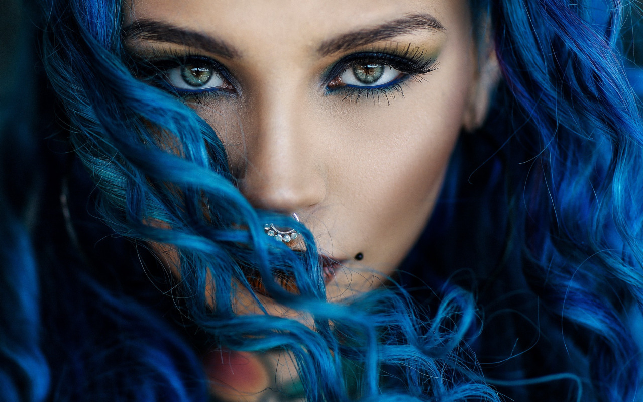 Знакомства Владивосток Женщина Глаза Голубые Волосы Темные