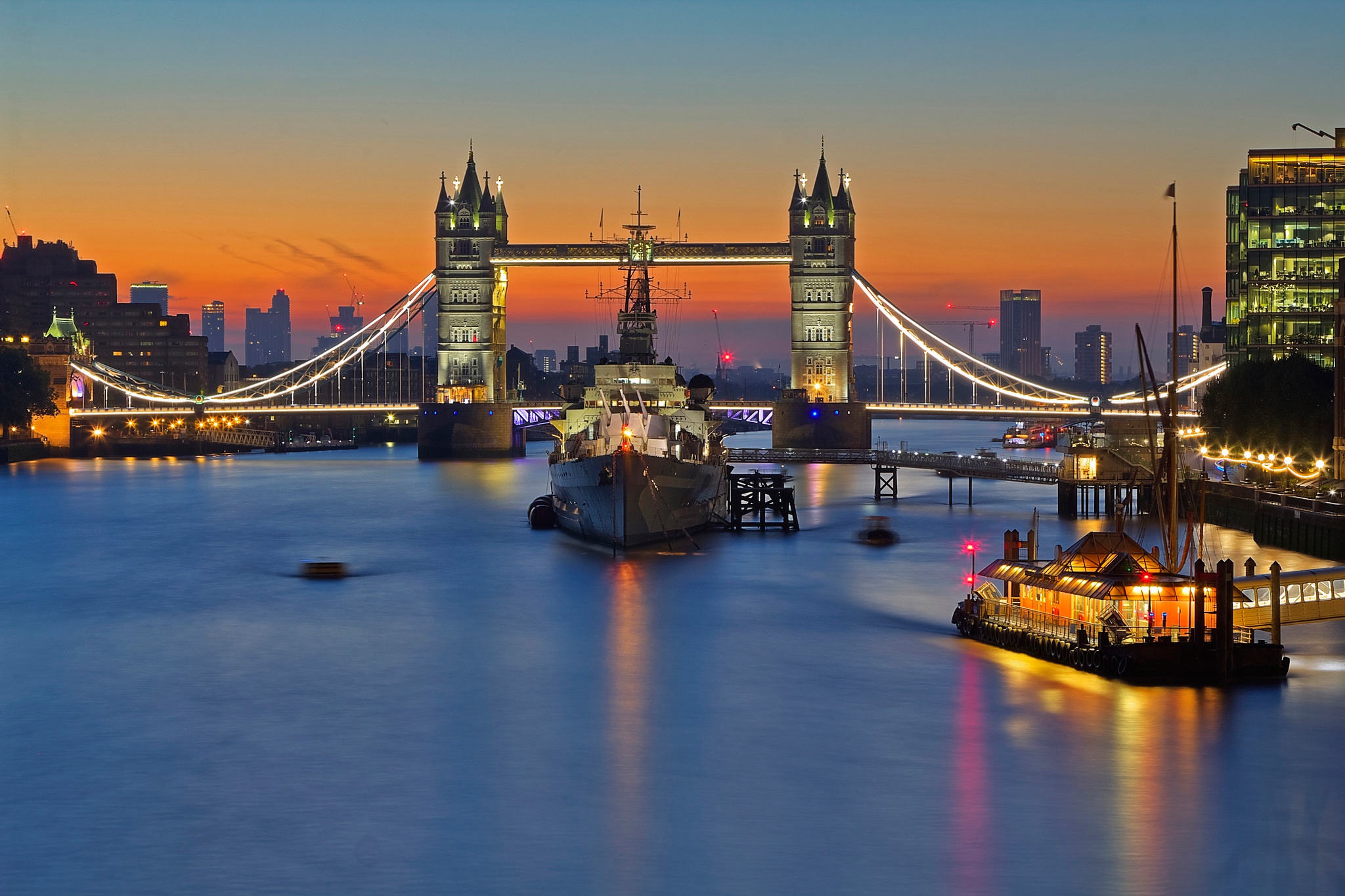 Download wallpaper lights, river, ship, England, London, Thames, Tower brid...
