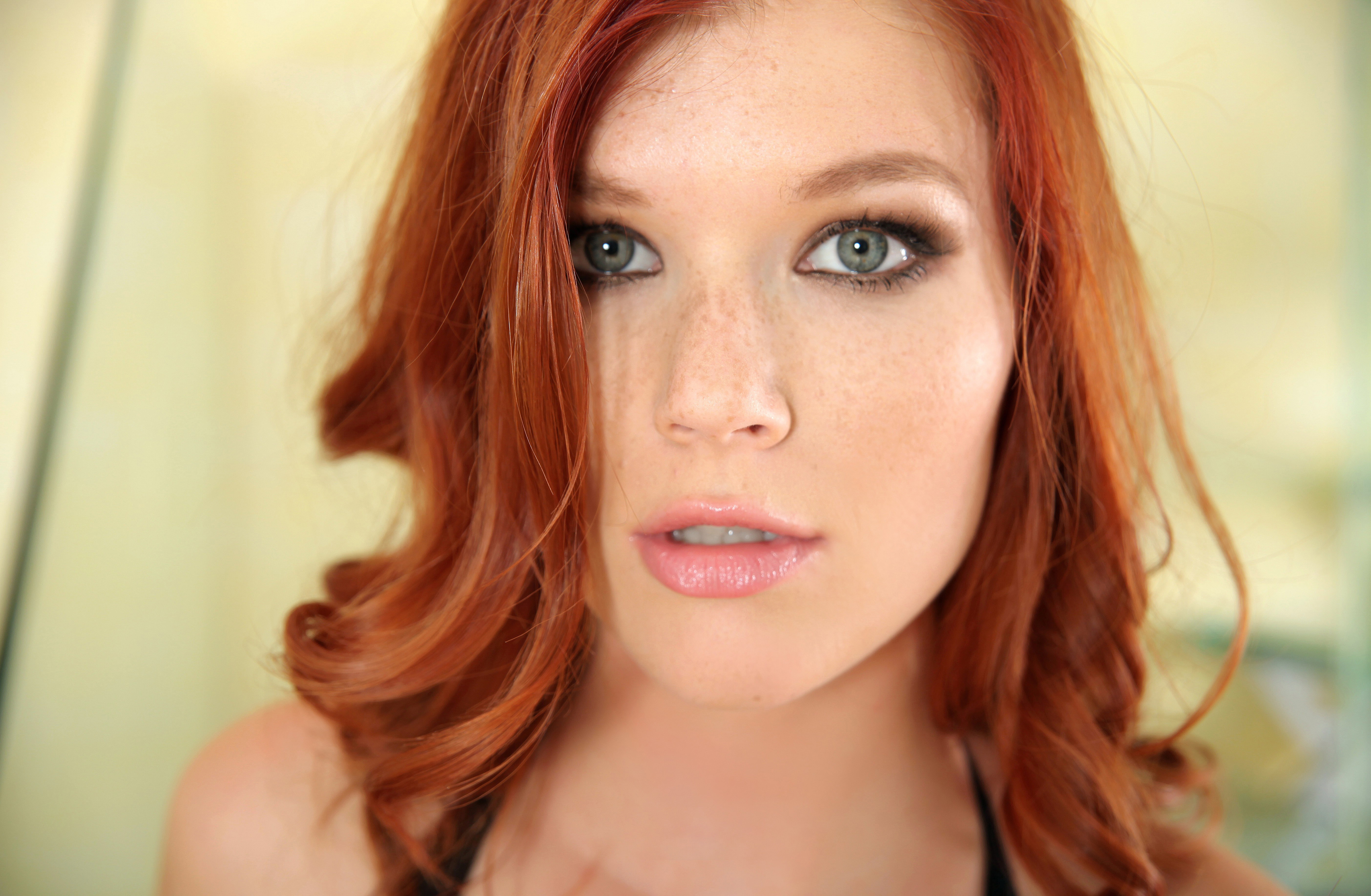 Download wallpaper look, face, model, redhead, Mia Sollis, section girls in...