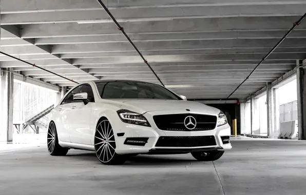 Picture Mercedes, black, with, CLS550, gloss, customized
