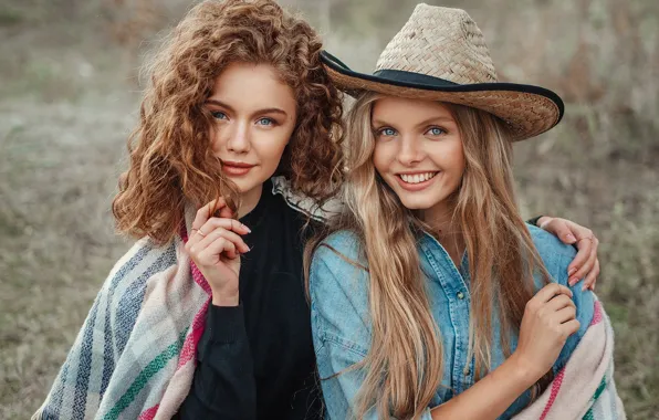 Picture look, smile, mood, hair, hat, plaid, two girls, curls, girlfriend, Evgeny Freyer, Eugene Freyer