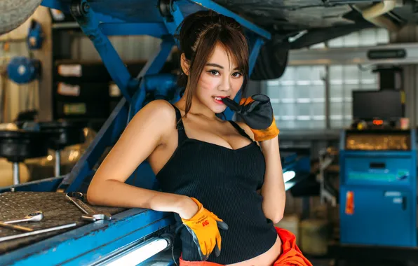 Picture girl, sexy, Asian, garage