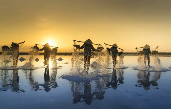 Picture lake, people, Vietnam, salt