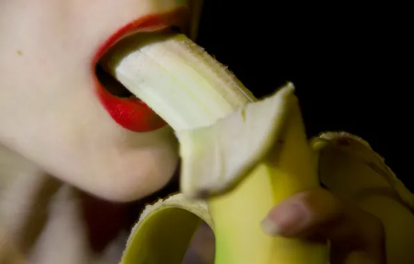 Picture girl, food, banana