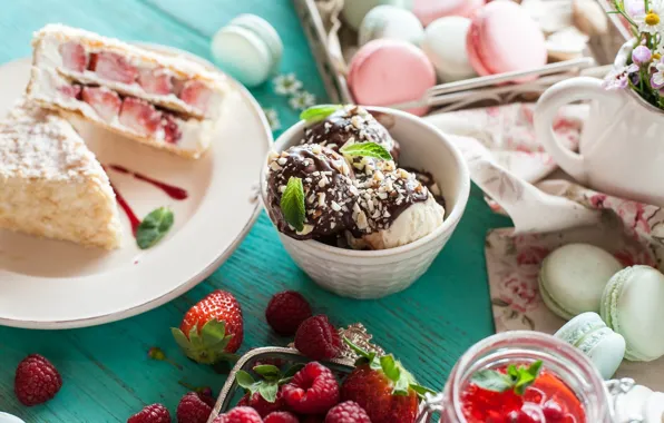Picture berries, raspberry, chocolate, cookies, strawberry, ice cream, cake, dessert, jam, red currant, macaron