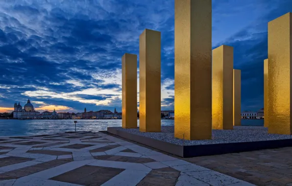 Picture Italy, Venice, installation, The sky over nine columns, Urbandale