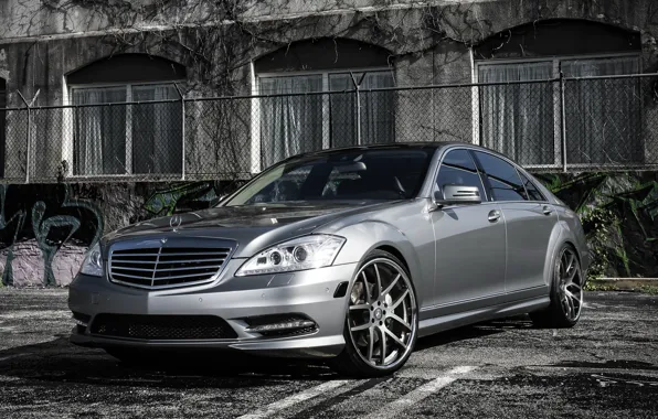 Picture lights, Mercedes, wheels, with, custom, S550, trunk, lowered, smoked, spoiler, 22 Giovanna