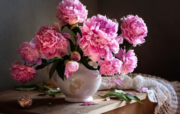 Picture drops, bouquet, still life, peonies 1