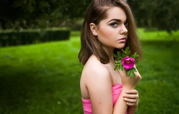 Picture greens, flower, grass, look, trees, Park, background, portrait, makeup, dress, hairstyle, brown hair, beautiful