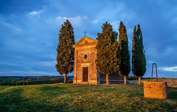 Picture Italy, Tuscany, Toscana, Chapel of Vitaleta