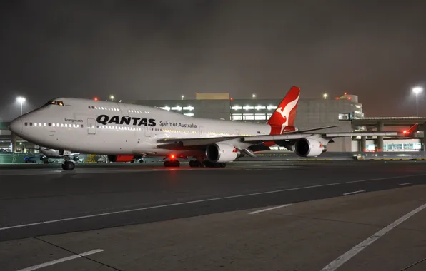 Picture the plane, the airfield, Qantas 74