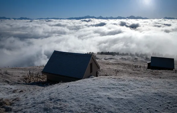 Picture mountains, fog, house, morning