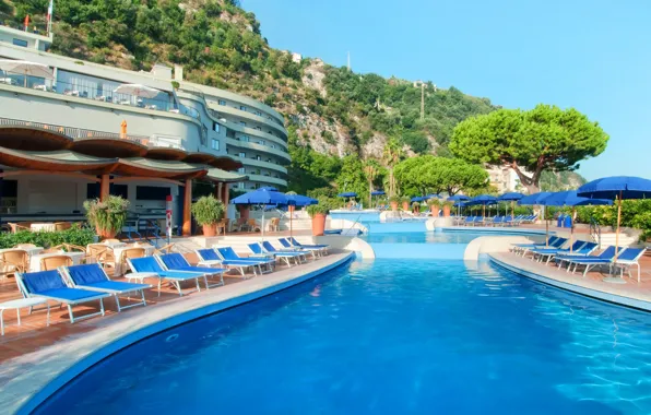 Picture the sun, trees, rocks, pool, Italy, umbrellas, the hotel, resort, sunbeds, sun loungers, Sorrento