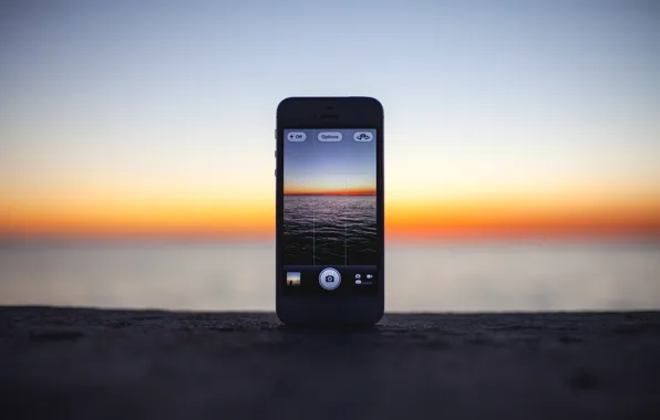 Picture sea, sunset, camera, horizon, iphone, screen, the, iPhone