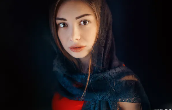 Picture look, face, portrait, black background, shawl, Alexander Drobkov-Light, Sue Tikhonova