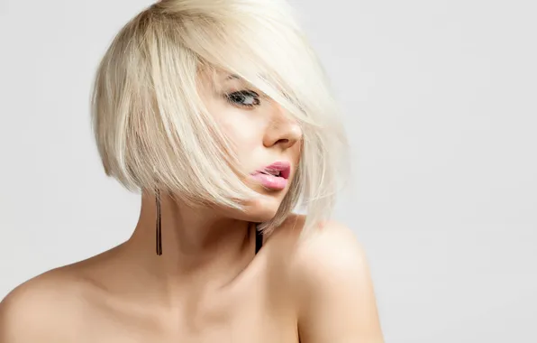 Picture blonde, makeup, haircut