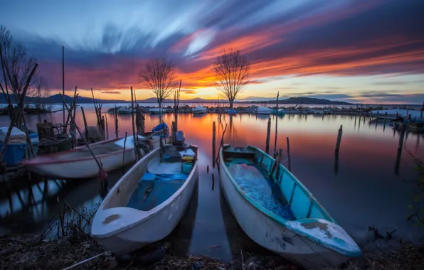 Picture sunset, lake, boats, Italia, Umbria, Long exposure