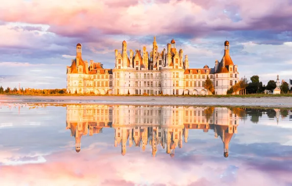 Picture castle, river, clouds, Chateau de Chambord
