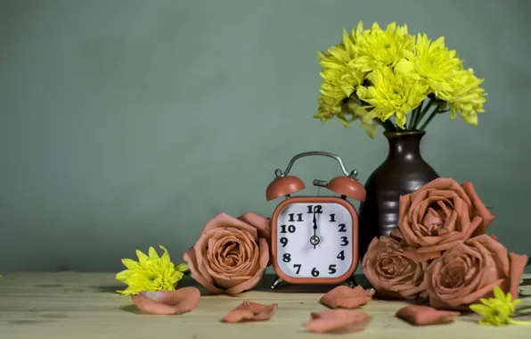 Picture flowers, roses, alarm clock, vase, chrysanthemum
