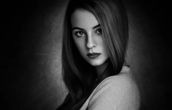Picture look, freckles, the beauty, natural light, b & W photograph