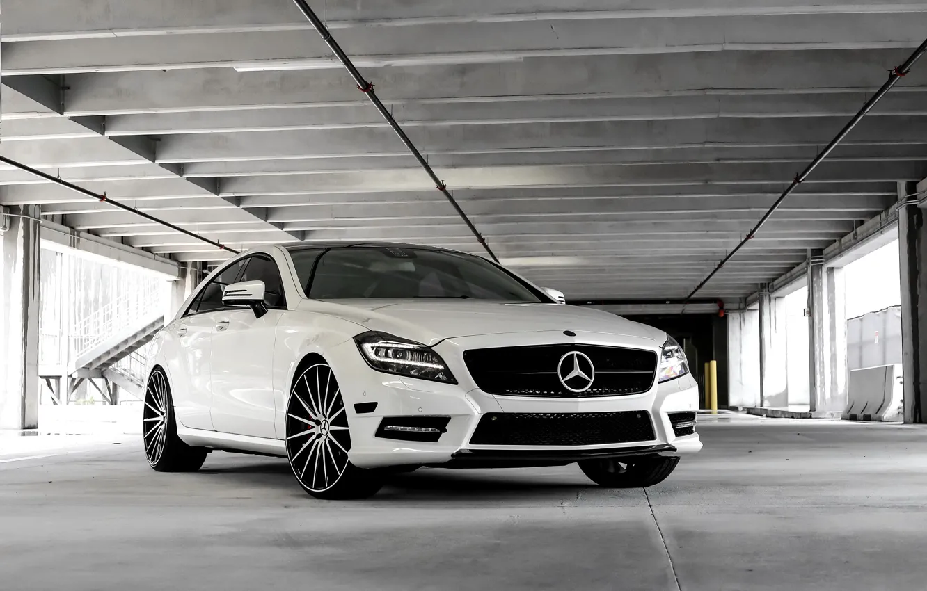 Photo wallpaper Mercedes, black, with, CLS550, gloss, customized
