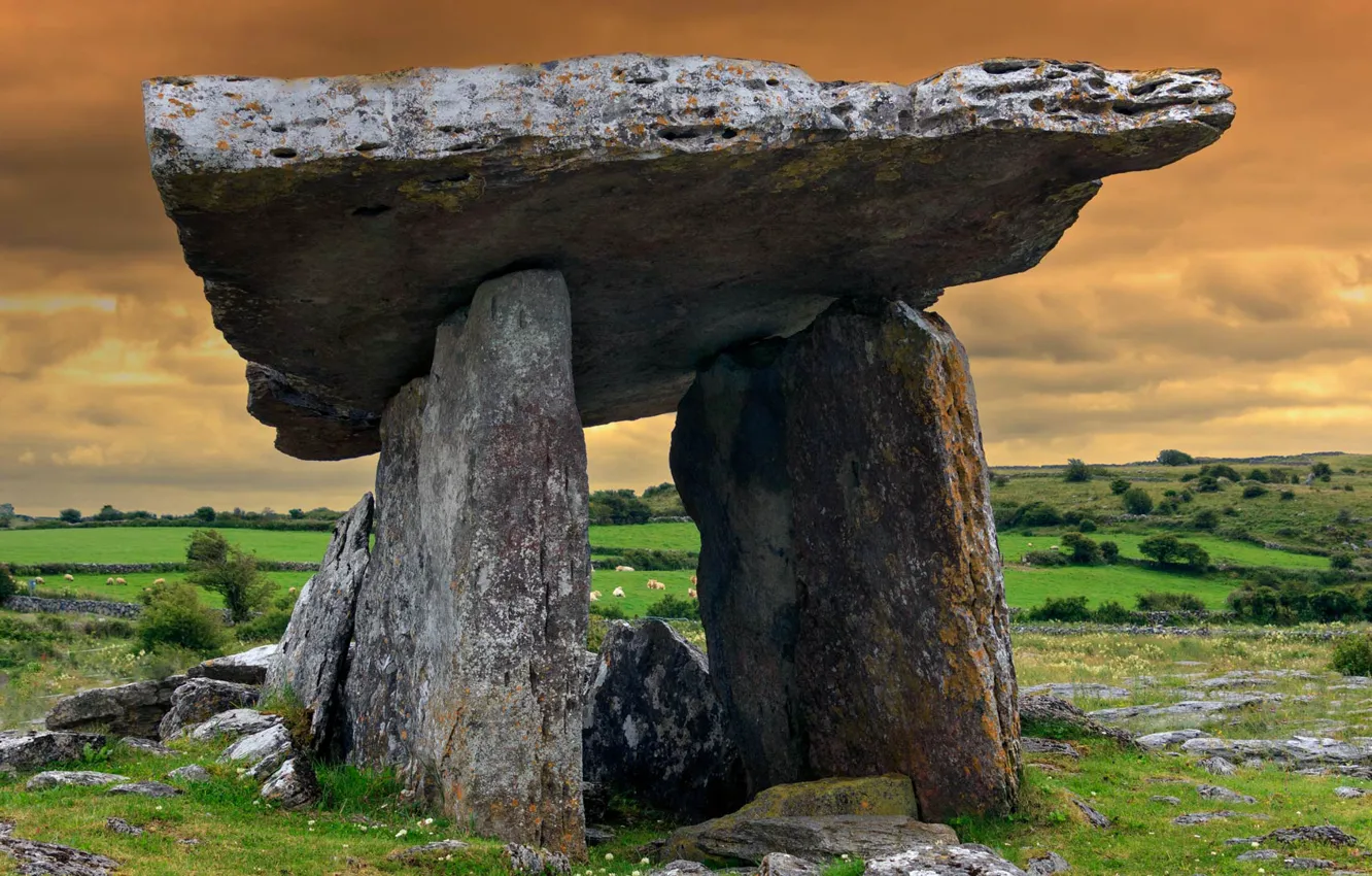 Wallpaper stones, Ireland, dolmen, The poulnabrone dolmen images for ...