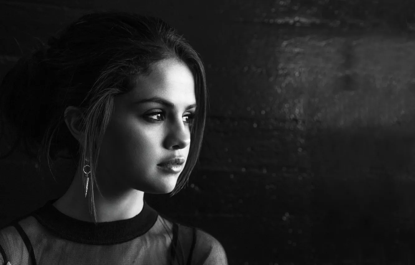 Photo wallpaper portrait, black and white, celebrity, Selena Gomez