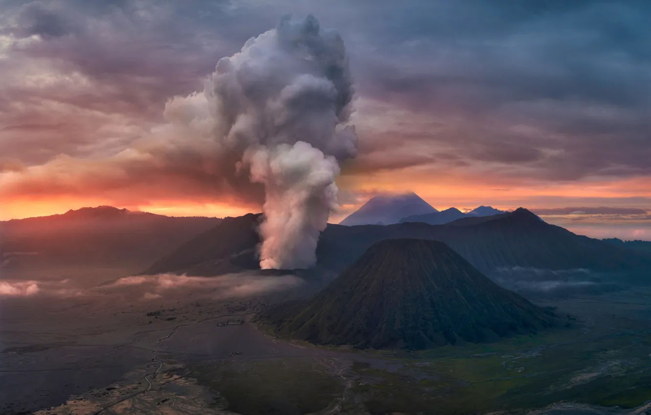 Photo wallpaper smoke, the volcano, Bromo, Java, Tanger, the island of Java, tectonic complex