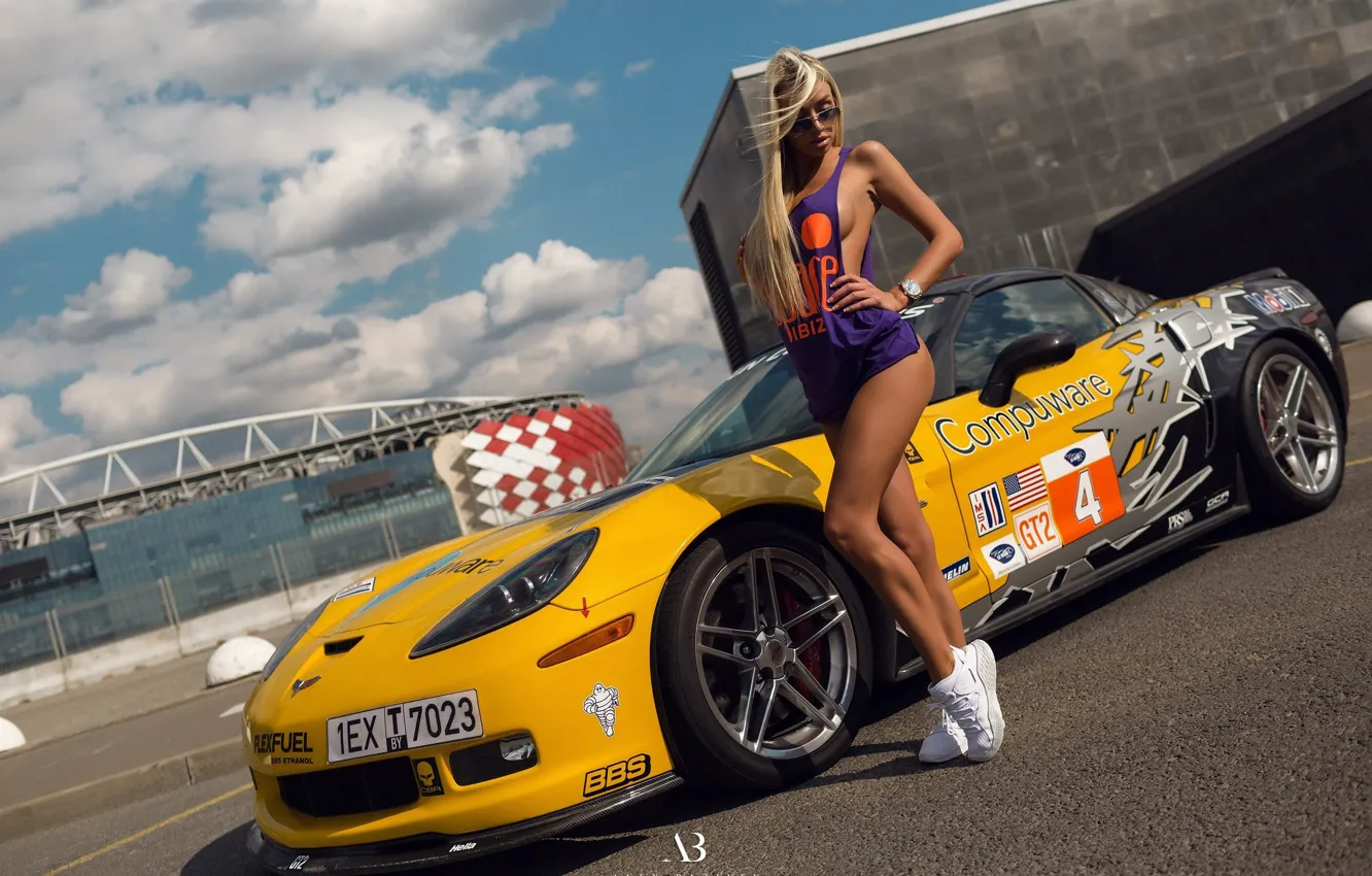 Wallpaper the sky, asphalt, the sun, clouds, pose, yellow, makeup, Mike,  figure, slim, glasses, hairstyle, blonde, legs, car, view images for  desktop, section девушки - download