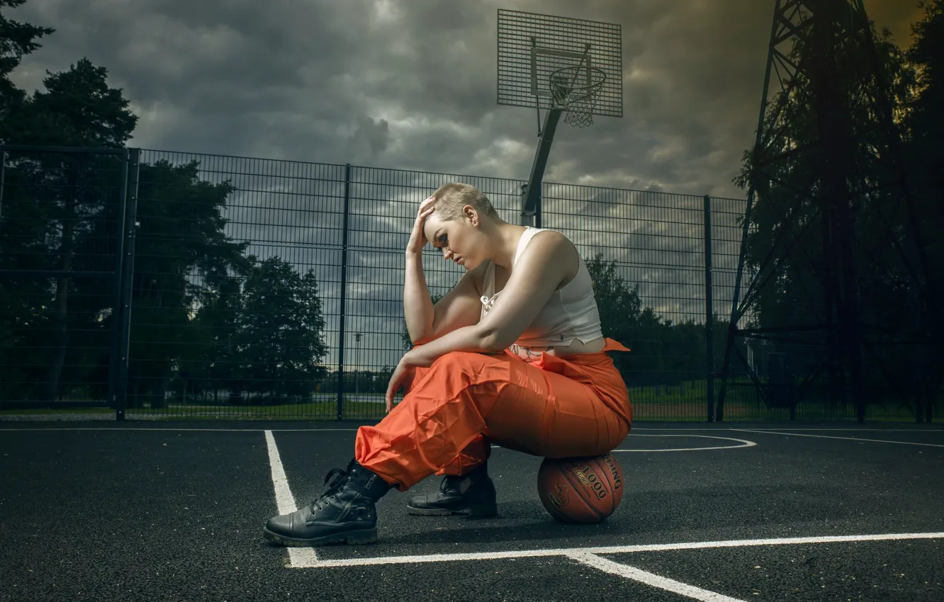 Wallpaper girl, the ball, basketball images for desktop, section девушки -  download