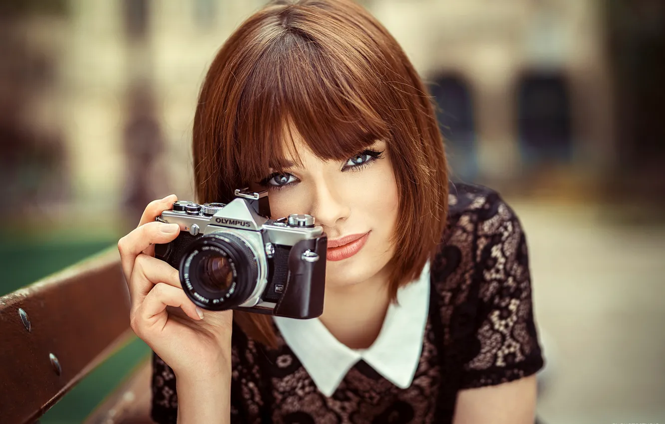 Photo wallpaper look, bench, background, portrait, makeup, hairstyle, the camera, brown hair, beauty, Marie, bokeh, Lods Franck