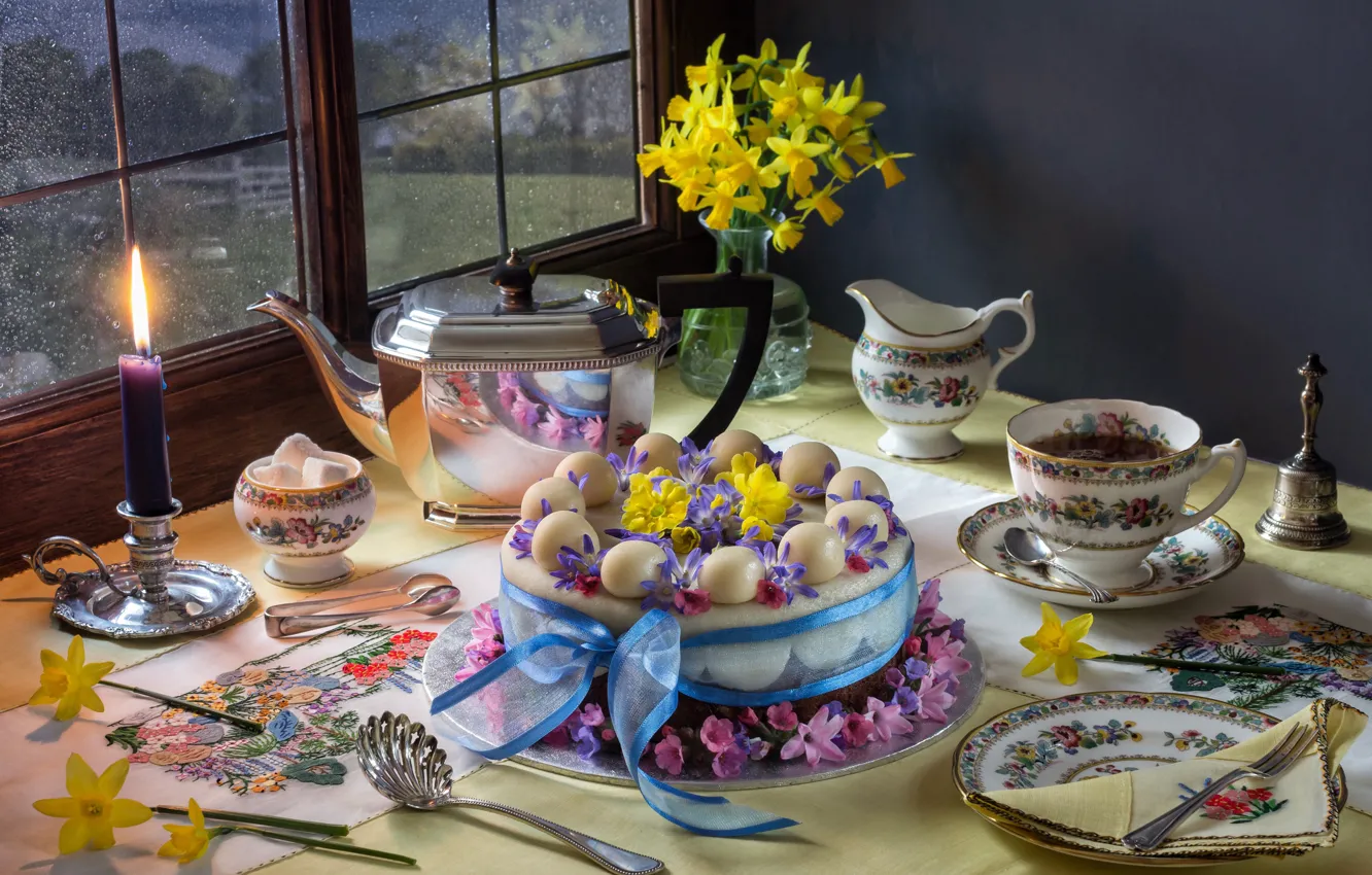 Photo wallpaper flowers, tea, candle, bouquet, kettle, plate, Easter, the tea party, mug, Cup, cake, daffodils, serving